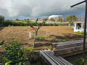 Moradia T4 para Venda em São Sebastião