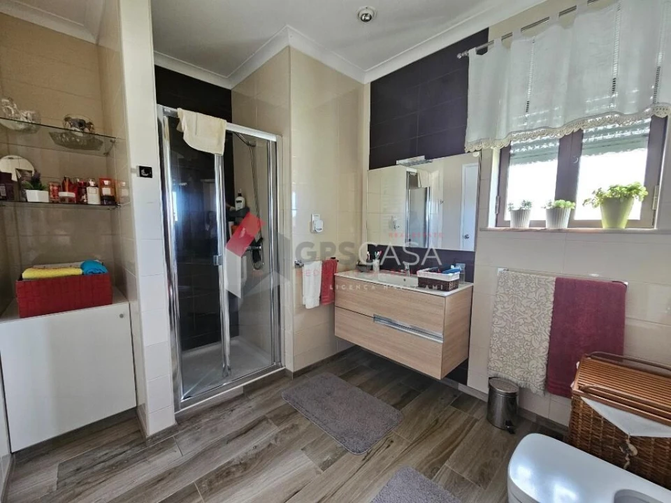 Moradia T4 para Venda em São Sebastião Foto 16