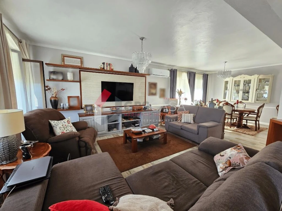 Moradia T4 para Venda em São Sebastião Foto 8