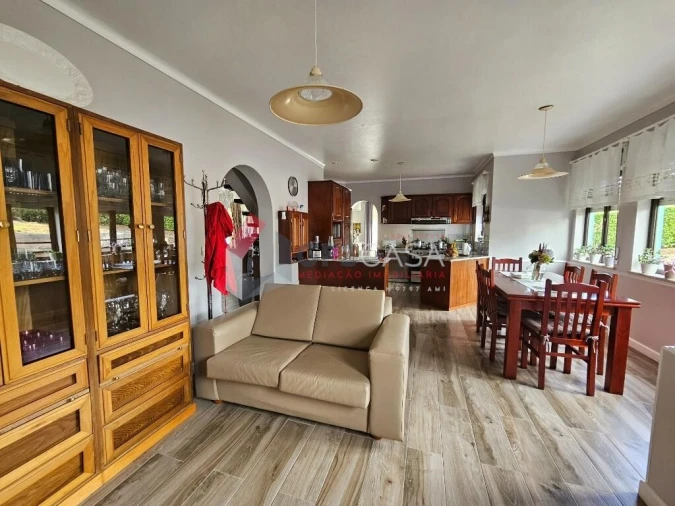 Moradia T4 para Venda em São Sebastião Foto 21