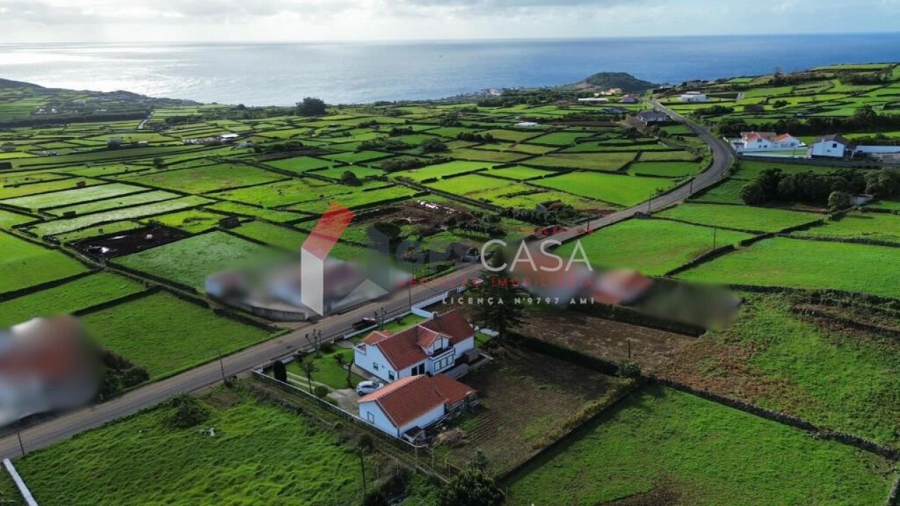 Moradia T4 para Venda em São Sebastião Foto 2
