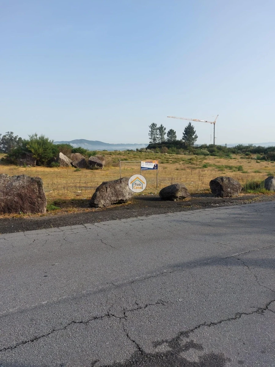 Terreno para Venda em Meinedo Foto 5