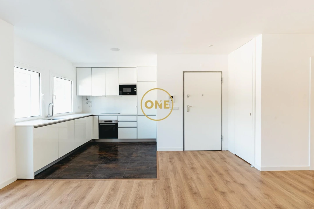 Apartamento T2 para Venda em Sé Nova, Santa Cruz, Almedina e São Bartolomeu Foto 3