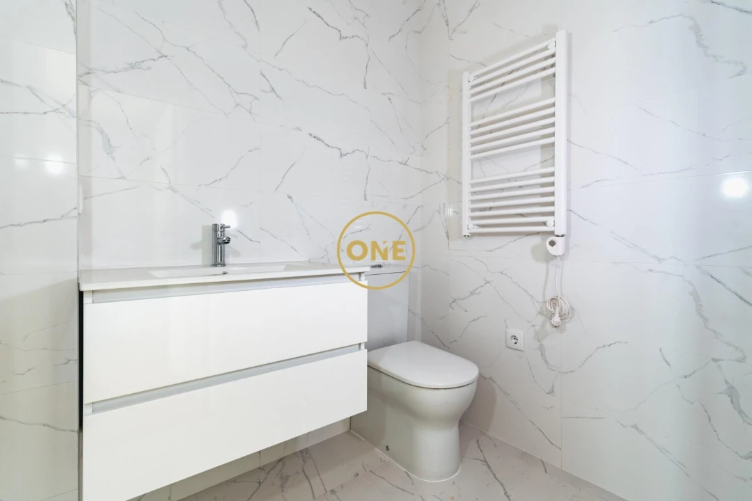 Apartamento T2 para Venda em Sé Nova, Santa Cruz, Almedina e São Bartolomeu Foto 13