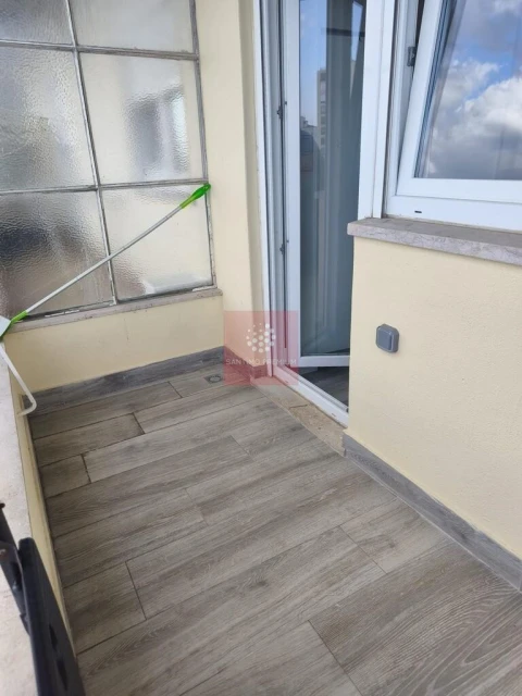 Apartamento T1 para Venda em Alfragide