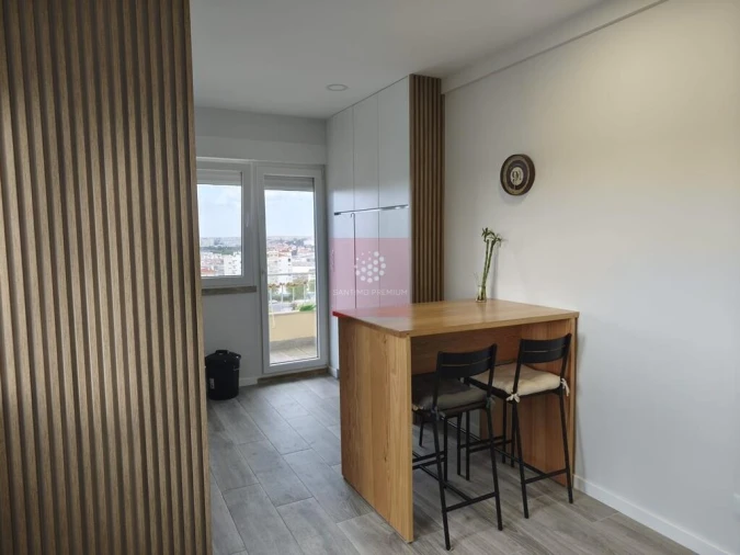 Apartamento T1 para Venda em Alfragide Foto 9