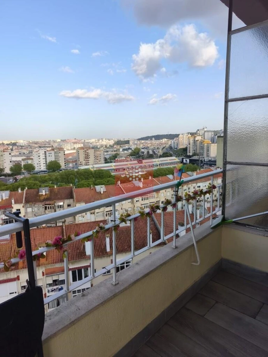 Apartamento T1 para Venda em Alfragide Foto 13