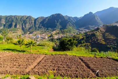 Terreno para Venda em São Vicente