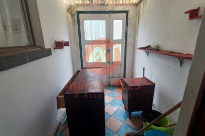 Moradia T2 para Venda em Velas (São Jorge)