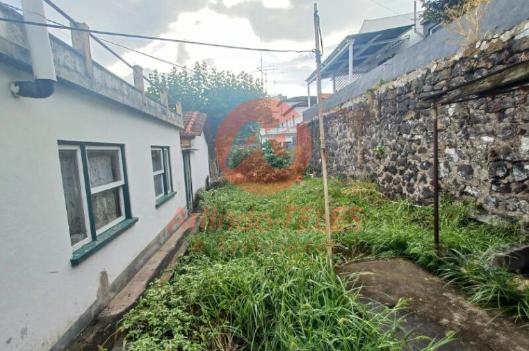 Moradia T2 para Venda em Velas (São Jorge) Foto 28