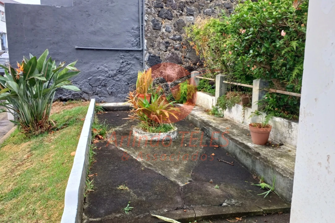 Moradia T2 para Venda em Velas (São Jorge) Foto 29