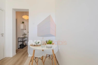 Apartamento T1 para Venda em Romeira e Várzea