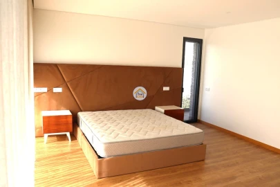 Moradia T4 para Venda em Carapeços