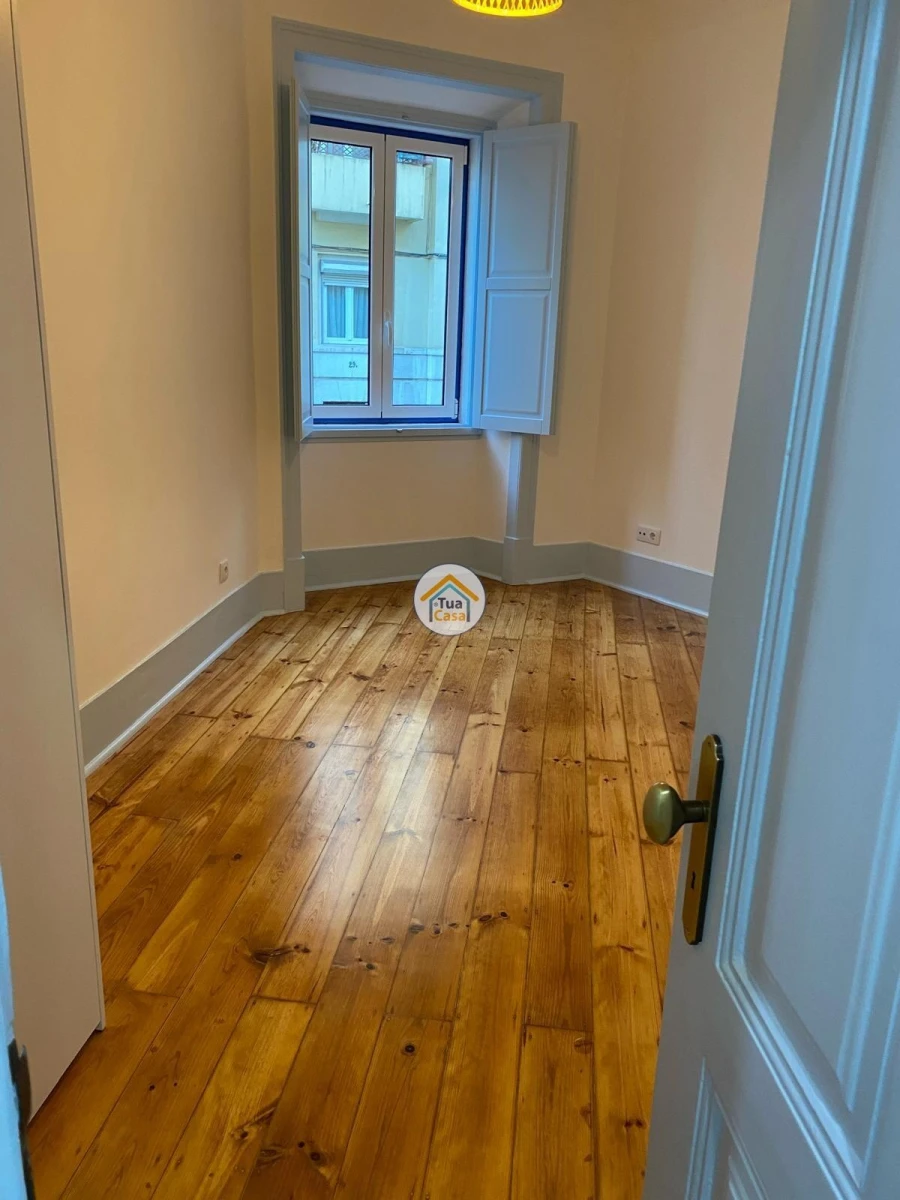Apartamento T2 para Venda em Arroios Foto 5