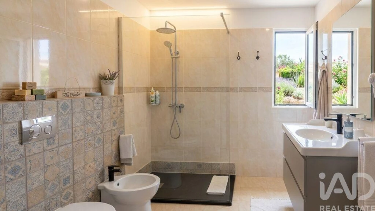 Moradia para Venda em Arco da Calheta Foto 13