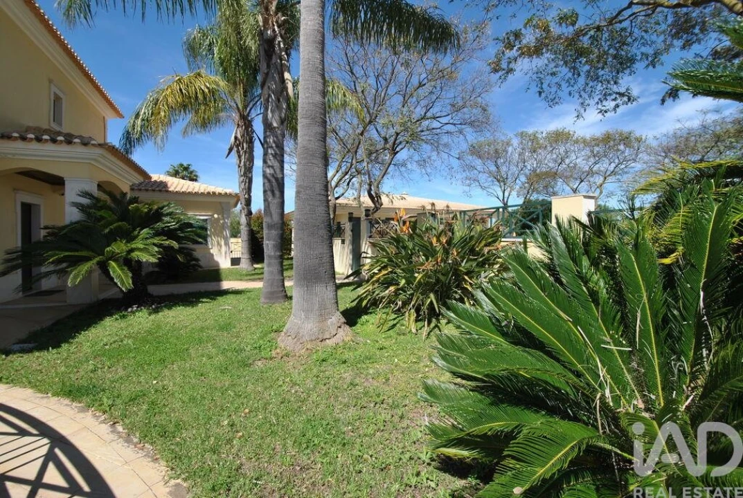 Moradia T4 para Venda em Albufeira e Olhos de Água Foto 4