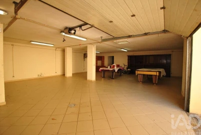 Moradia T4 para Venda em Albufeira e Olhos de Água