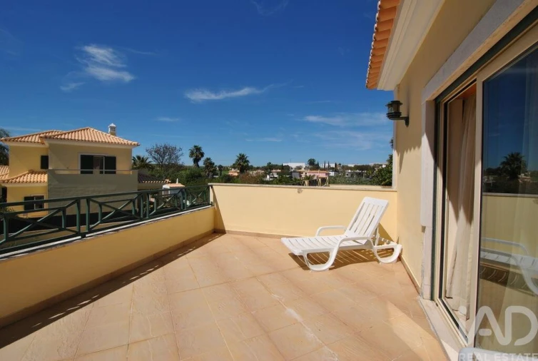 Moradia T4 para Venda em Albufeira e Olhos de Água Foto 27