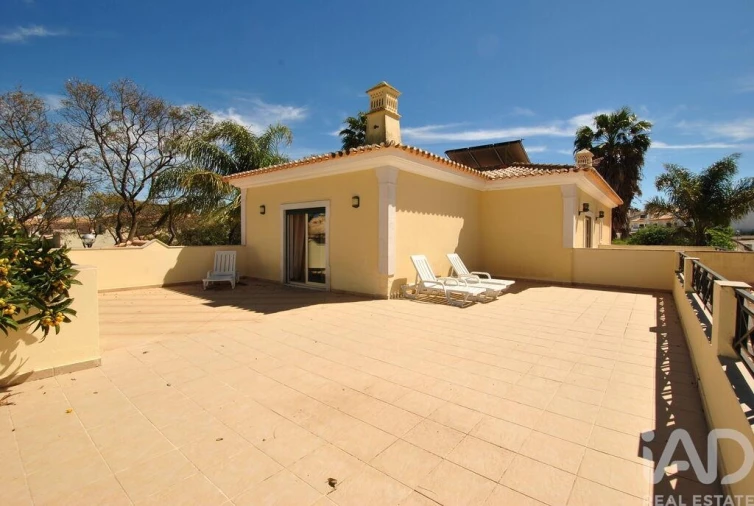 Moradia T4 para Venda em Albufeira e Olhos de Água Foto 3