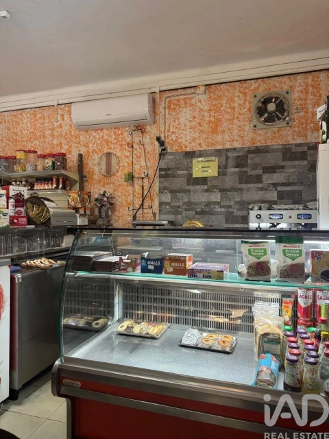 Loja para Venda em Malhou, Louriceira e Espinheiro