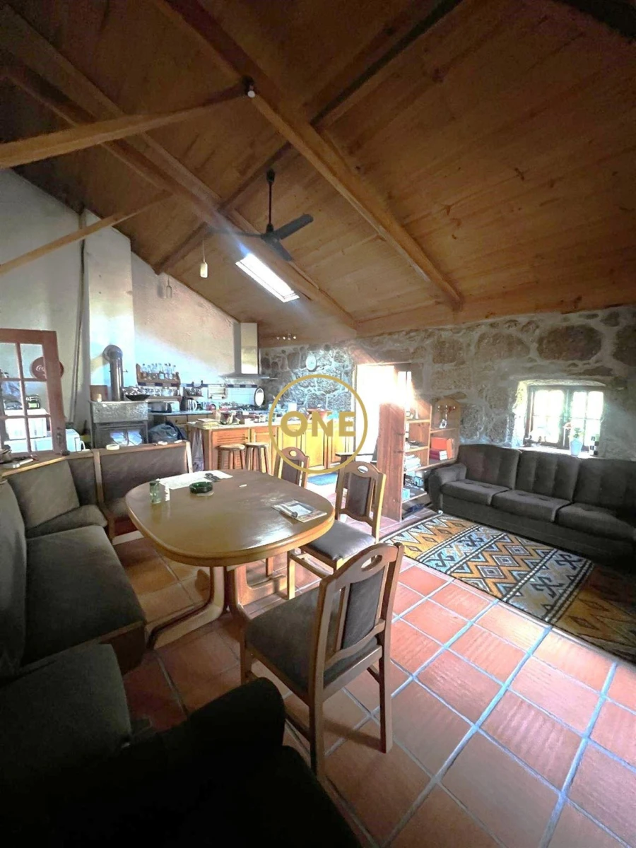 Moradia T4 para Venda em Eira Vedra Foto 13