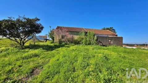 Moradia T2 para Venda em Lamas e Cercal