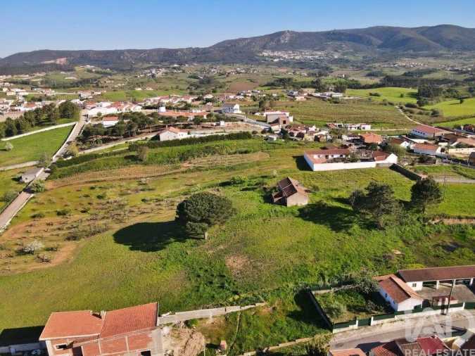 Moradia T2 para Venda em Lamas e Cercal Foto 4