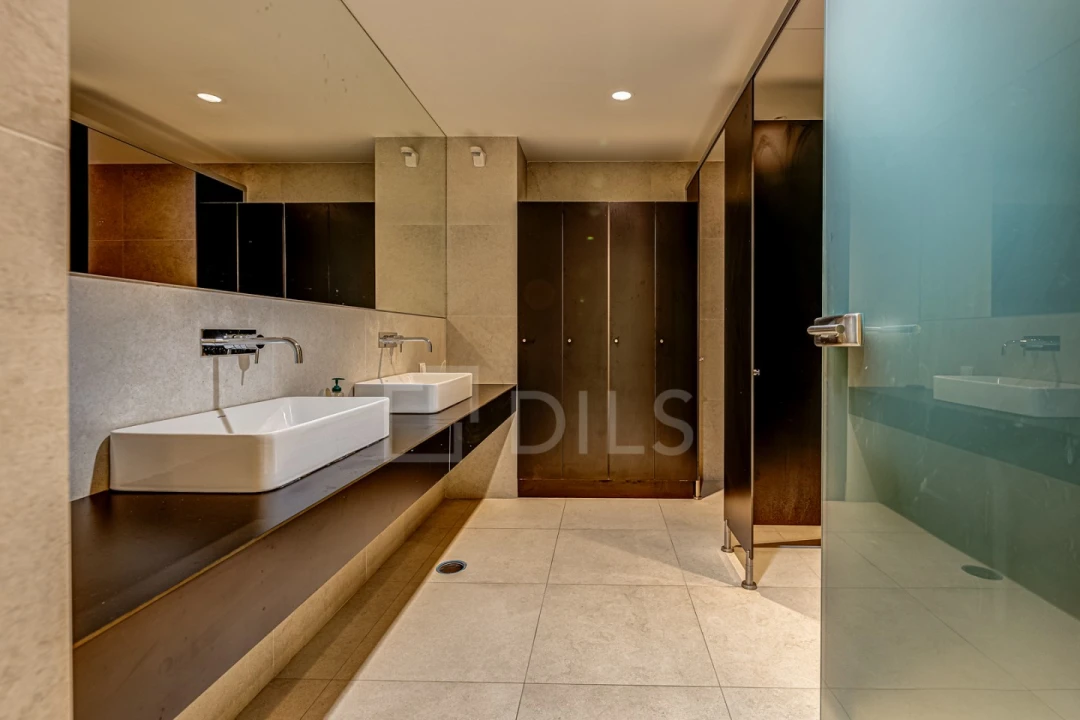 Apartamento T4 para Venda em Santo António Foto 40
