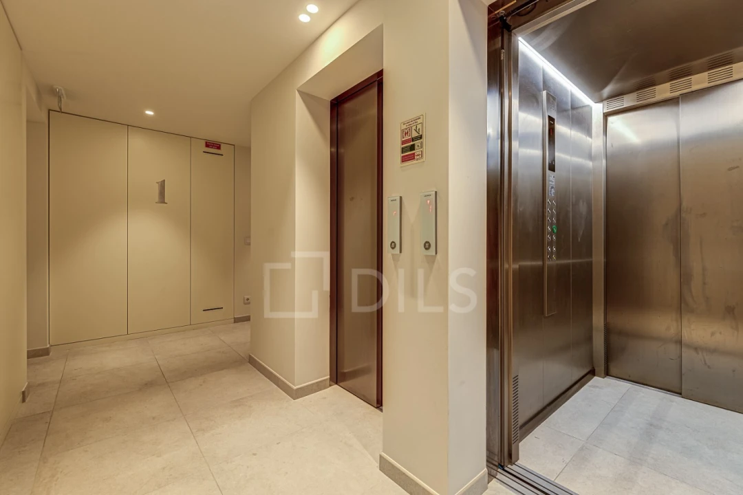 Apartamento T4 para Venda em Santo António Foto 46