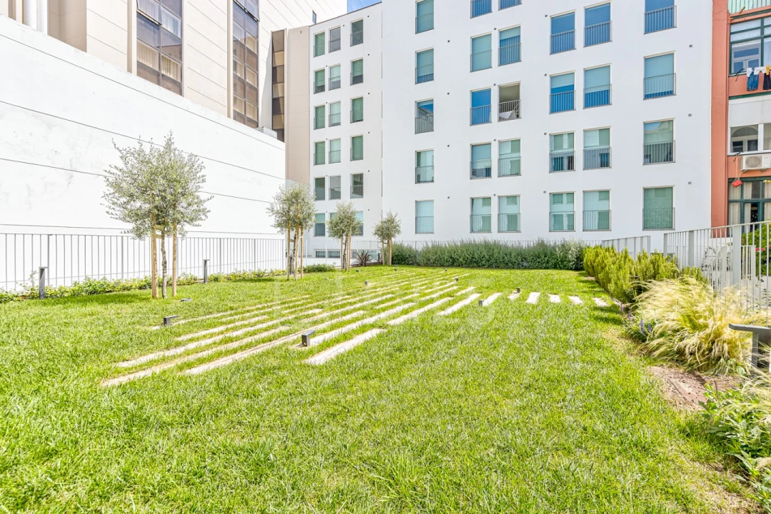 Apartamento T4 para Venda em Santo António Foto 47