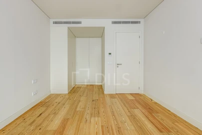 Apartamento T4 para Venda em Santo António