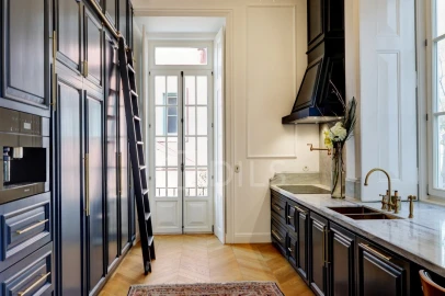 Moradia T4 para Venda em Santa Maria e São Miguel, São Martinho, São Pedro Penaferrim