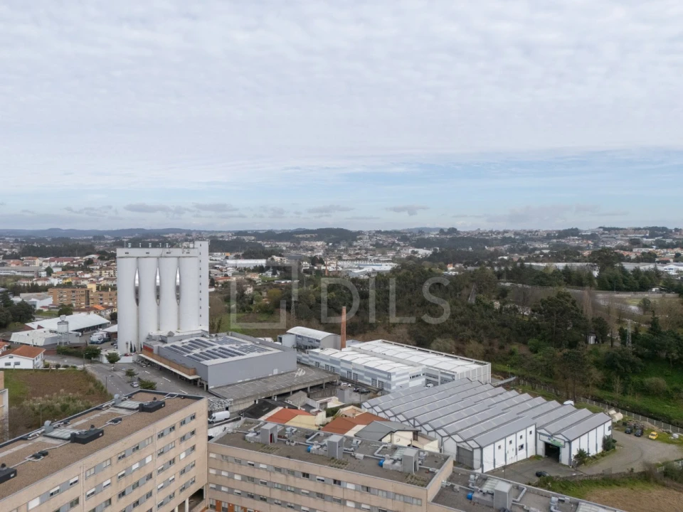 Armazém para Arrendamento em Cidade da Maia Foto 25