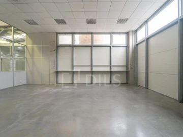 Armazém para Arrendamento em Cidade da Maia