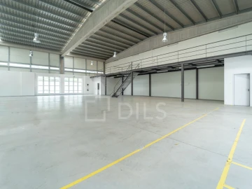 Armazém para Arrendamento em Cidade da Maia