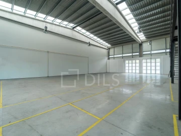 Armazém para Arrendamento em Cidade da Maia