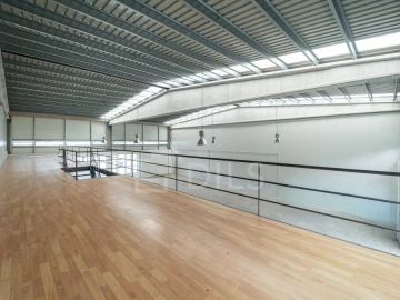 Armazém para Arrendamento em Cidade da Maia