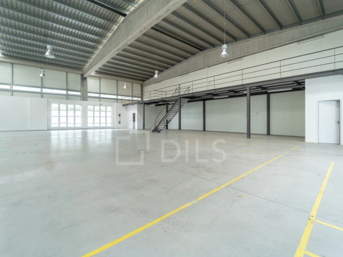 Armazém para Arrendamento em Cidade da Maia Foto 5