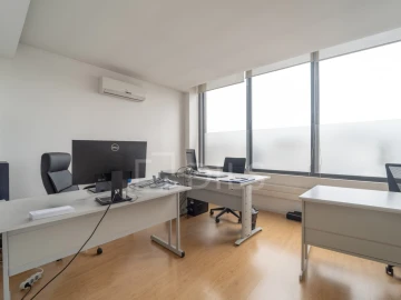 Escritório para Arrendamento em Cidade da Maia