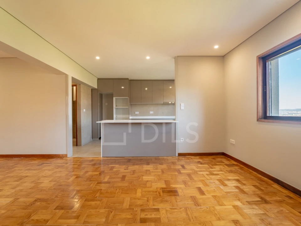 Apartamento T4 para Venda em Mafamude e Vilar do Paraíso Foto 1