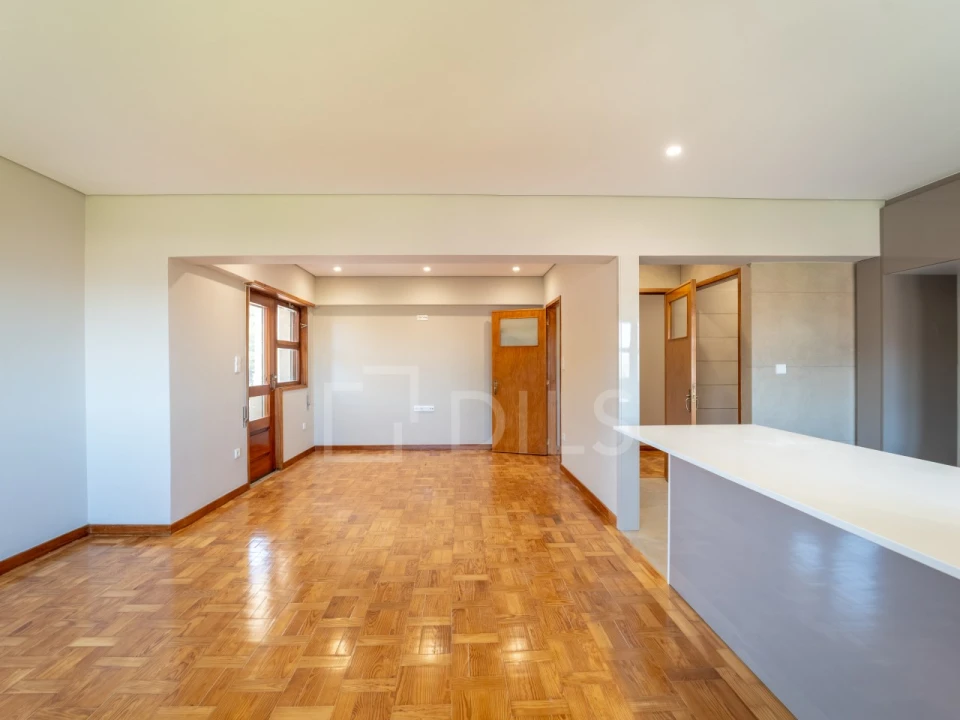 Apartamento T4 para Venda em Mafamude e Vilar do Paraíso Foto 4