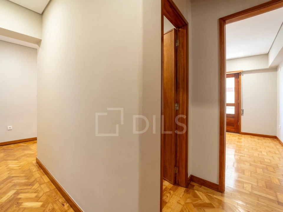 Apartamento T4 para Venda em Mafamude e Vilar do Paraíso Foto 11