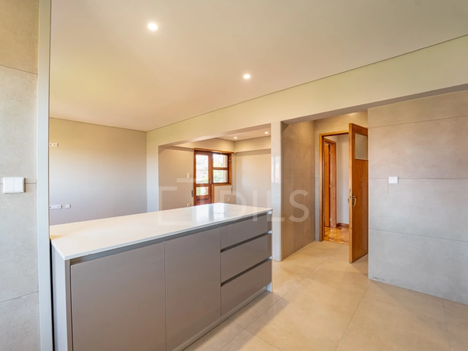 Apartamento T4 para Venda em Mafamude e Vilar do Paraíso Foto 21