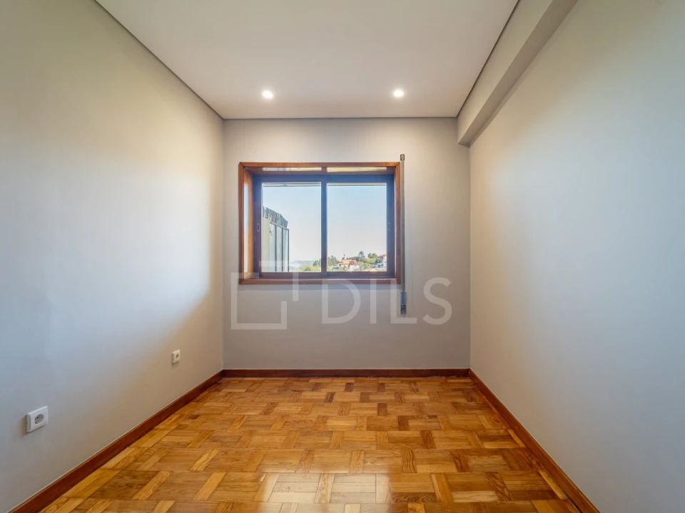 Apartamento T4 para Venda em Mafamude e Vilar do Paraíso Foto 25