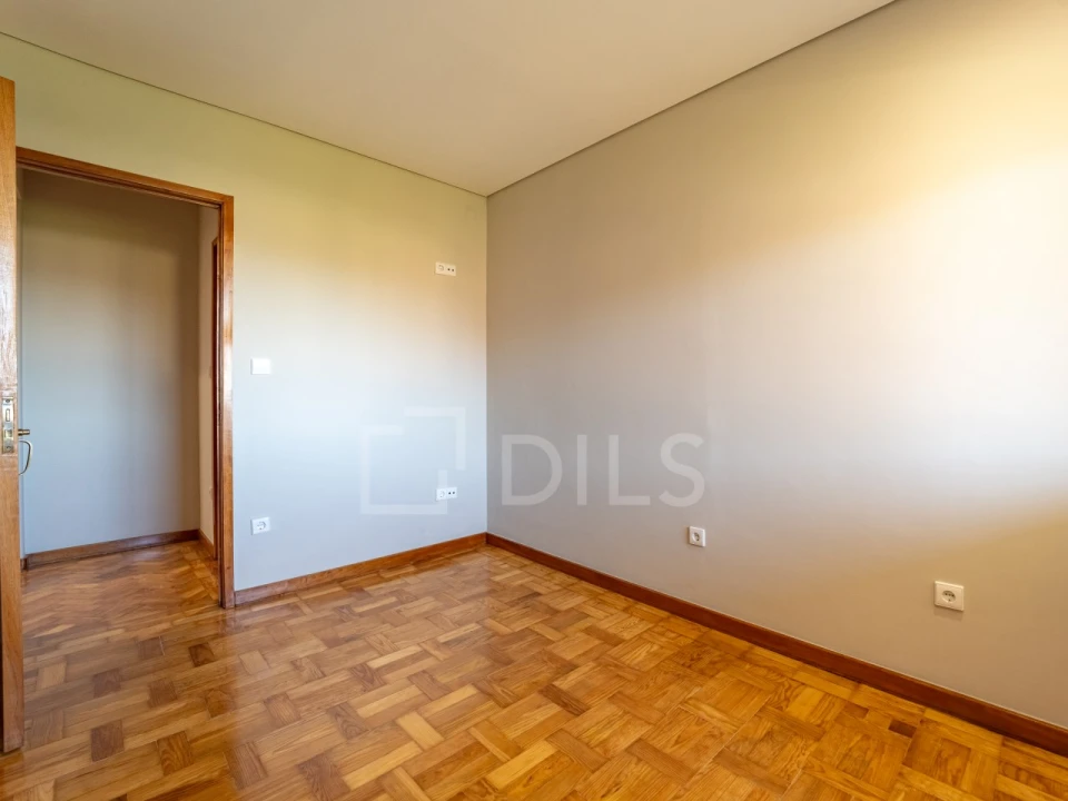 Apartamento T4 para Venda em Mafamude e Vilar do Paraíso Foto 27