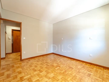 Apartamento T4 para Venda em Mafamude e Vilar do Paraíso