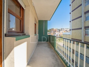 Apartamento T4 para Venda em Mafamude e Vilar do Paraíso
