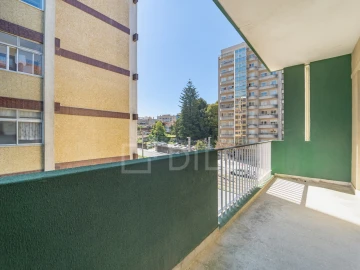 Apartamento T4 para Venda em Mafamude e Vilar do Paraíso