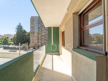 Apartamento T4 para Venda em Mafamude e Vilar do Paraíso