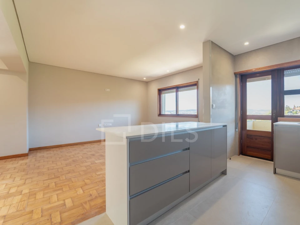 Apartamento T4 para Venda em Mafamude e Vilar do Paraíso Foto 3